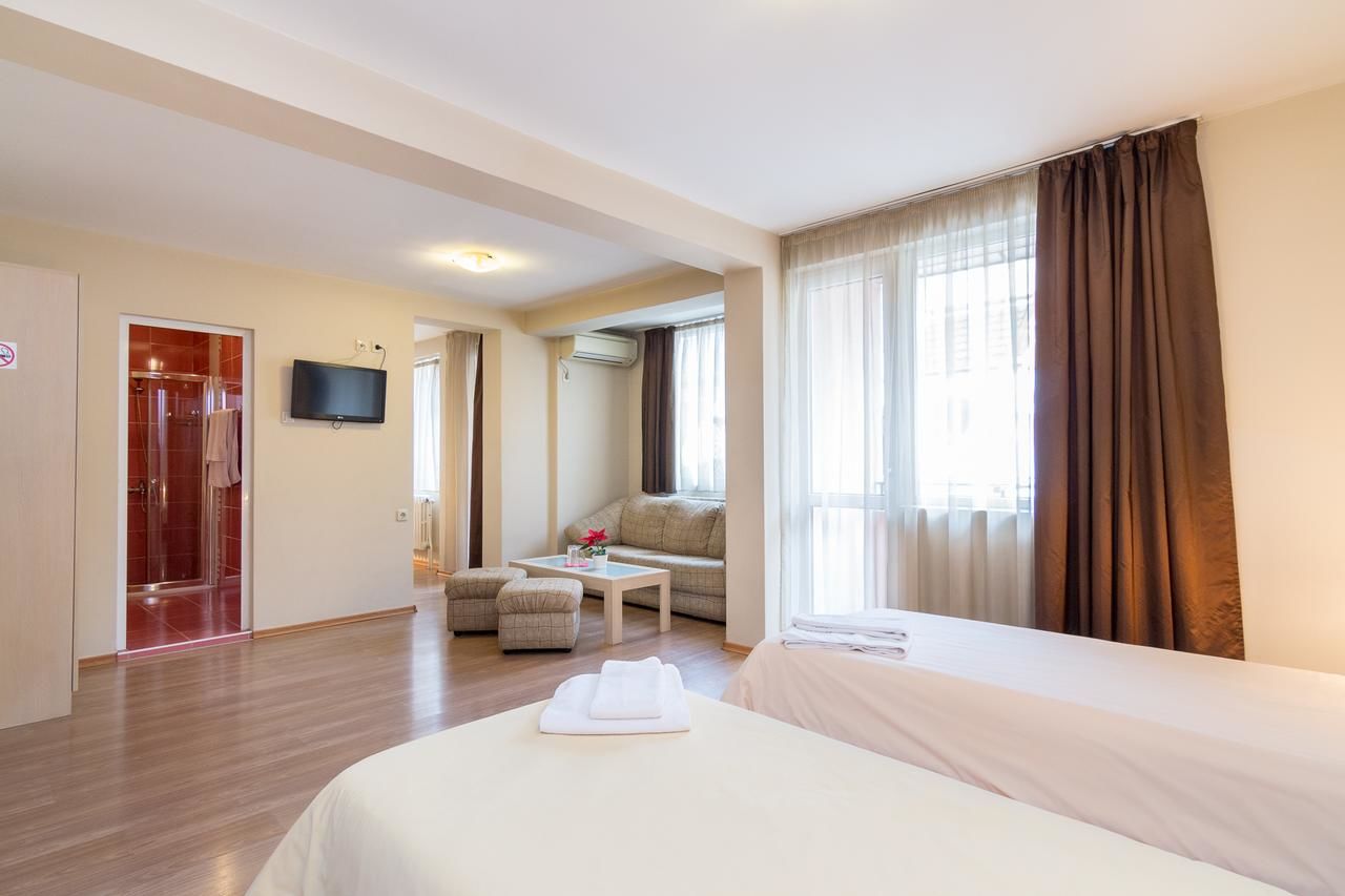 Отель Family Hotel Madrid София