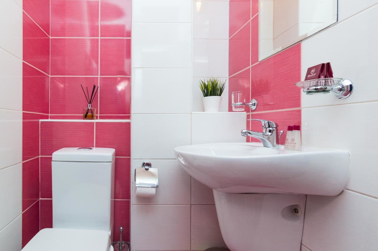 Отель Family Hotel Madrid София-9